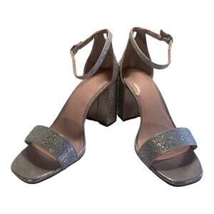 Kelly and Katie Sparkling Silver Capital Heels, size 8.5M